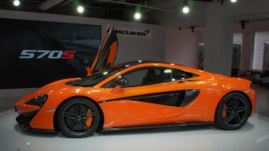 ¿Quieres manejar un McLaren en Finlandia?