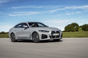BMW Serie 4 Gran Coupé 2022: Mejoras en diseño, confort, tecnología y desempeño.